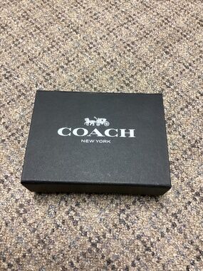 Coach Wallet Gift Box